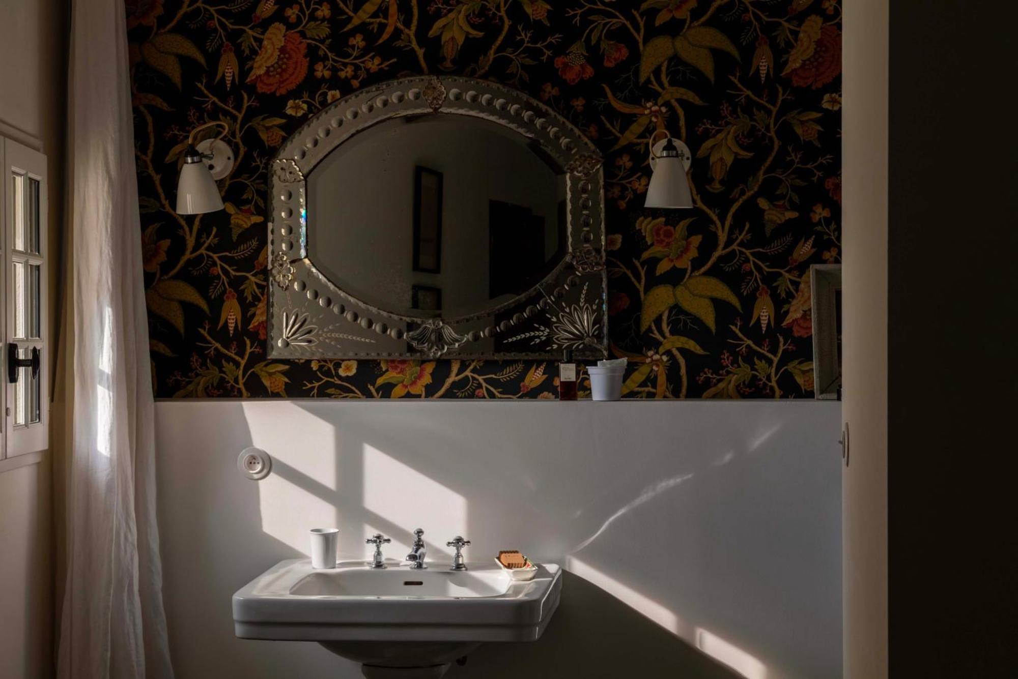 Hotel La Perroya à Visan Extérieur photo